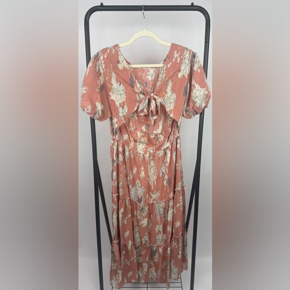 Hayden LA Abstract Print Puff Sleeve Cutout Back Tiered Midi Dress NWT - Picture 3 of 5